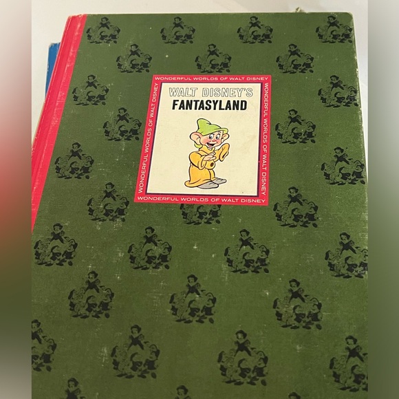 Vintage Set of 3 Walt Disney Picture Books Circa 1965 - Picture 8 of 11